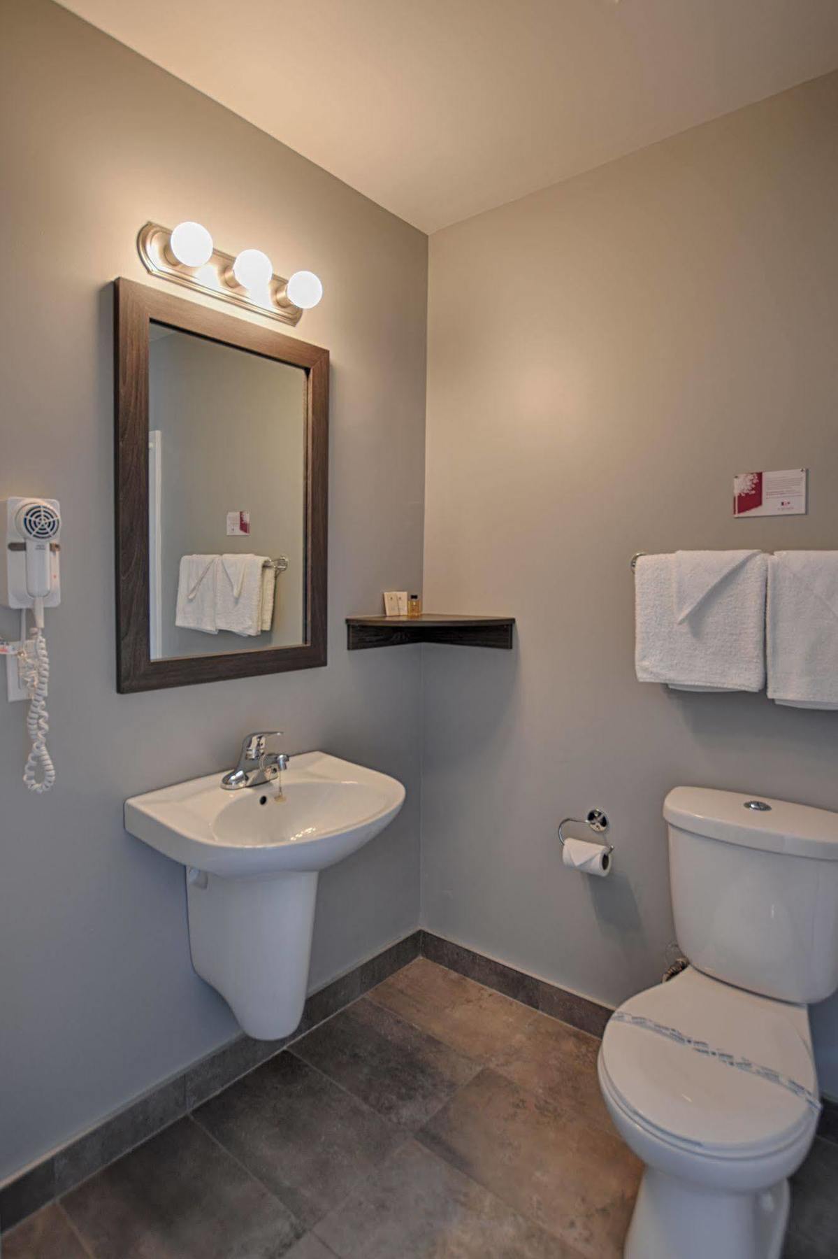 Le Fabreville Motel & Suites Laval Exterior foto